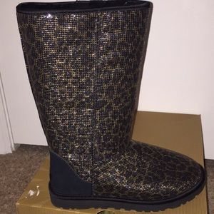 UGG Classic Tall Glitter w/BLK